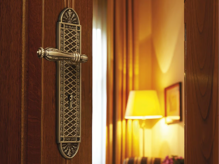 ZAARA-Door-handle-with-lock-LINEA-CALI-180421-rele563c775.jpg